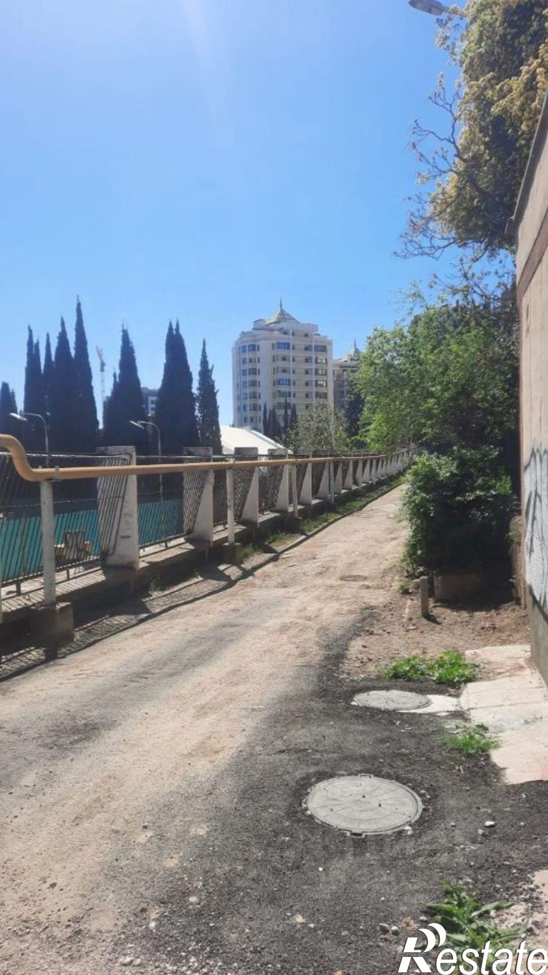 Купить гараж, место в паркинге за 8 000 040 рублей на улица Ленина, 3