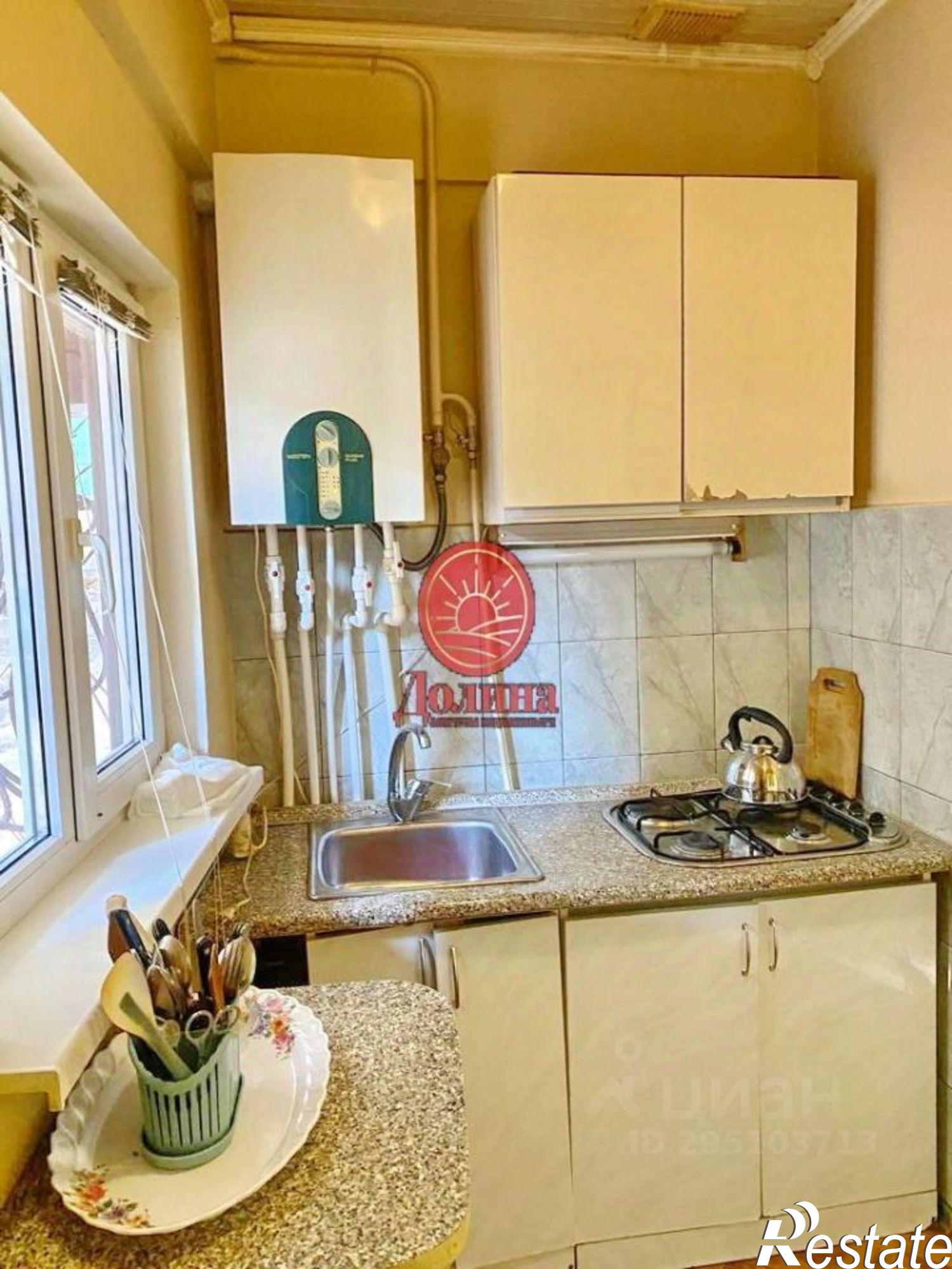 Купить гараж, место в паркинге за 4 200 000 рублей на Октябрьская улица, 19