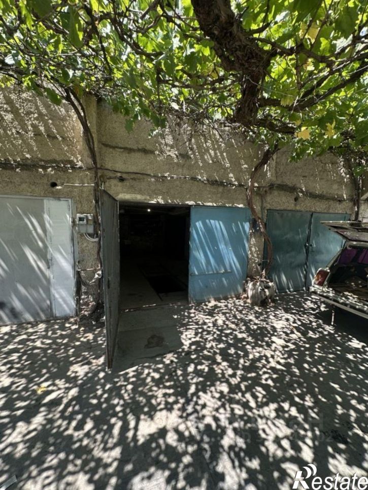 Гараж/парковка Октябрьская улица