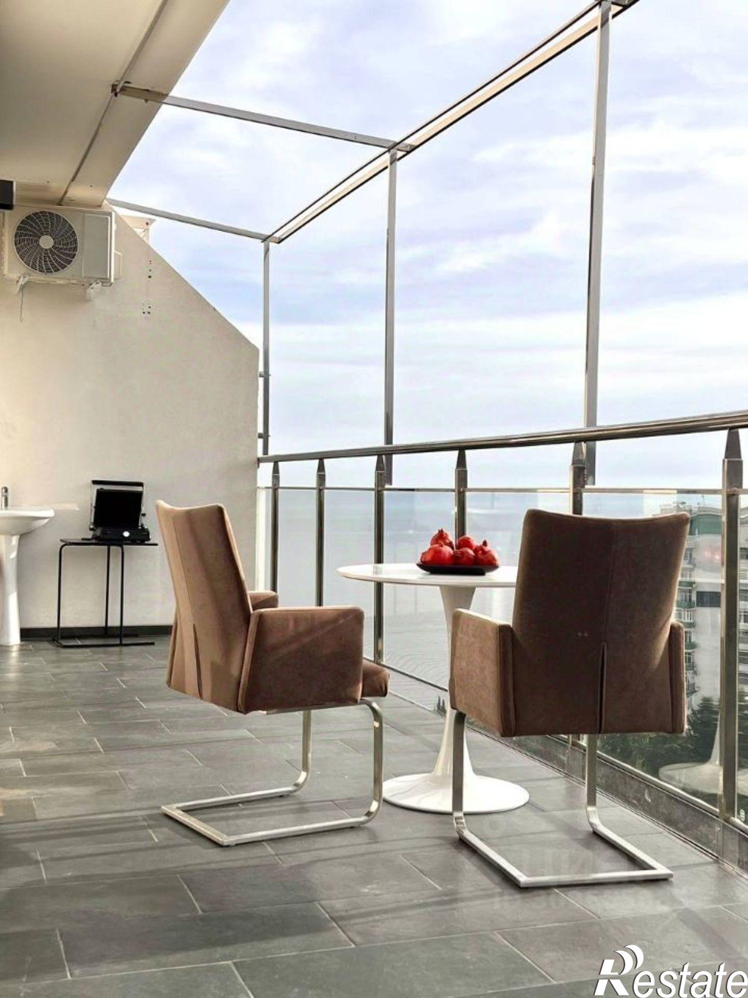 Купить квартиру за 27 900 000 рублей на Западная улица, 4 к1