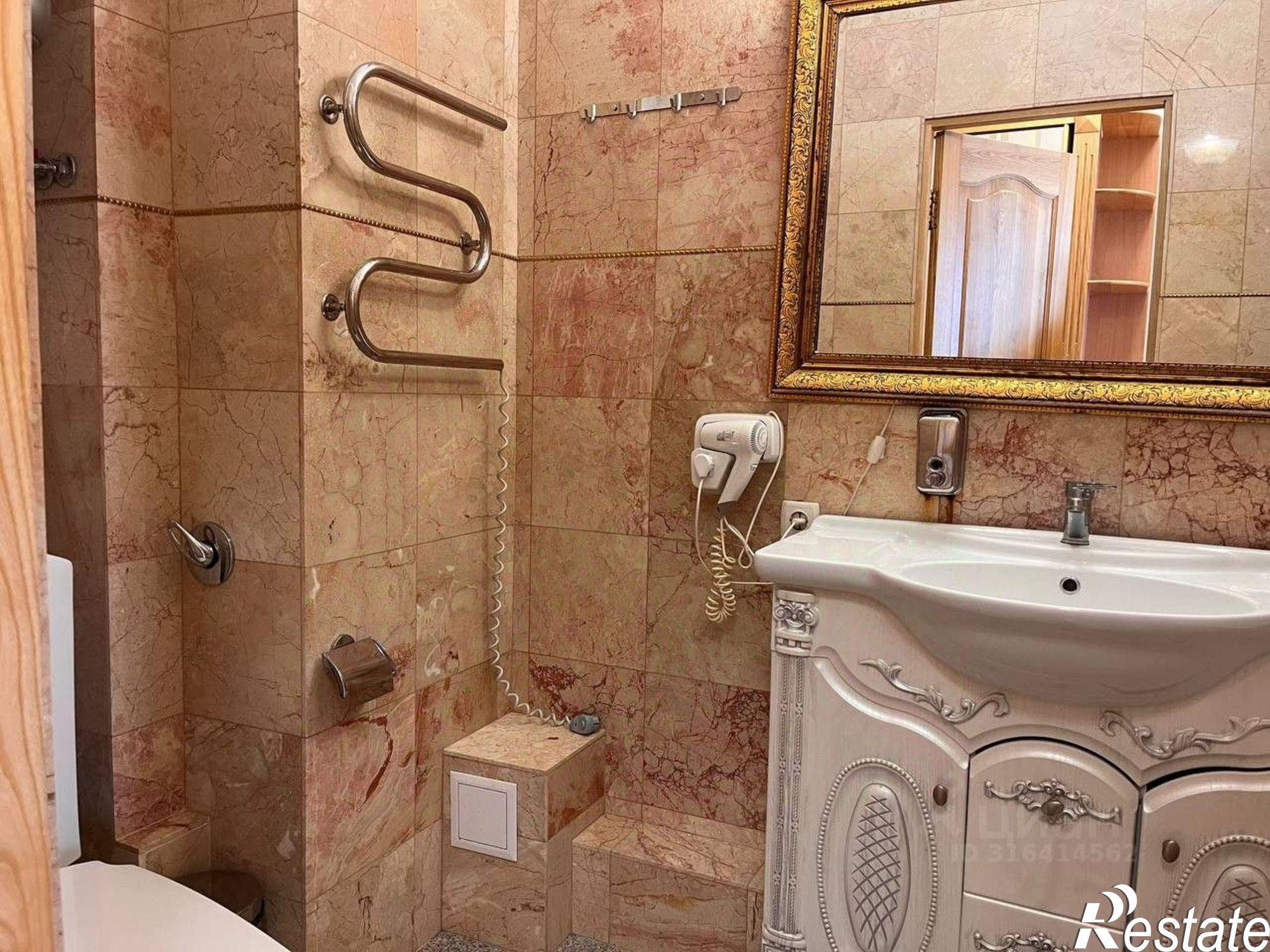 Купить квартиру за 24 900 000 рублей на Набережная улица, 16