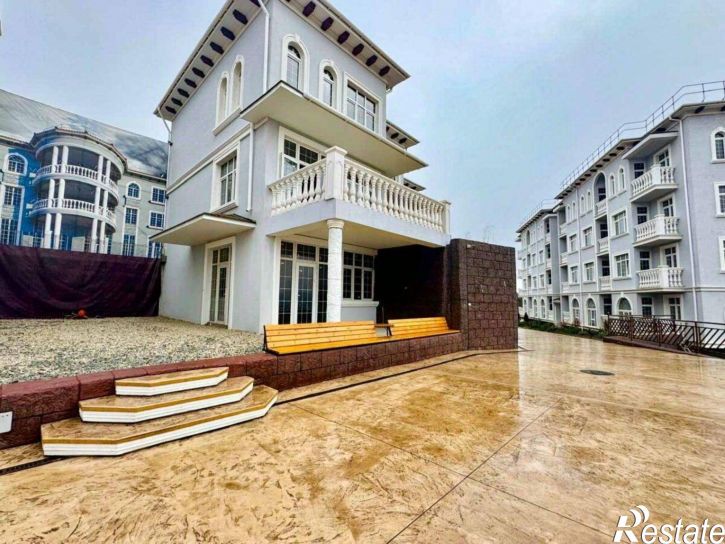 1-комн квартира мкр Аян-Дере-2, 68,  д. 68