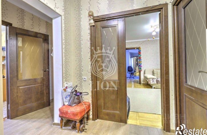 4-комн квартира улица 60 лет СССР, 12А,  д. 12А