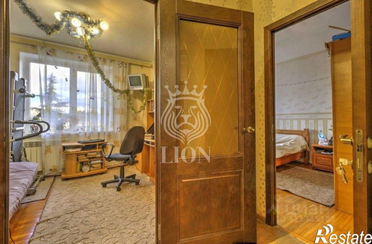 4-комн квартира улица 60 лет СССР, 12А,  д. 12А