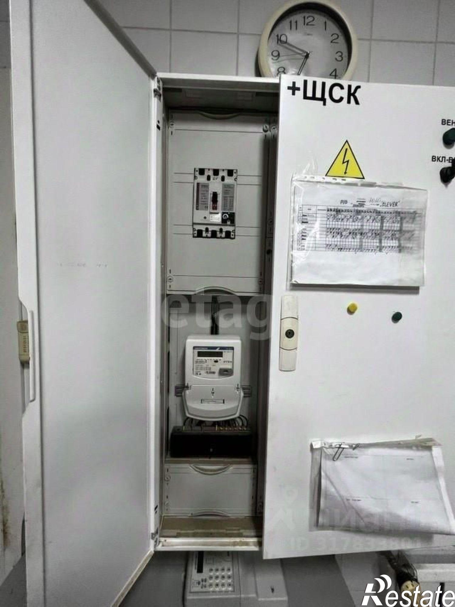 Купить помещение свободного назначения за 27 900 100 рублей на Краснофлотская улица, 1