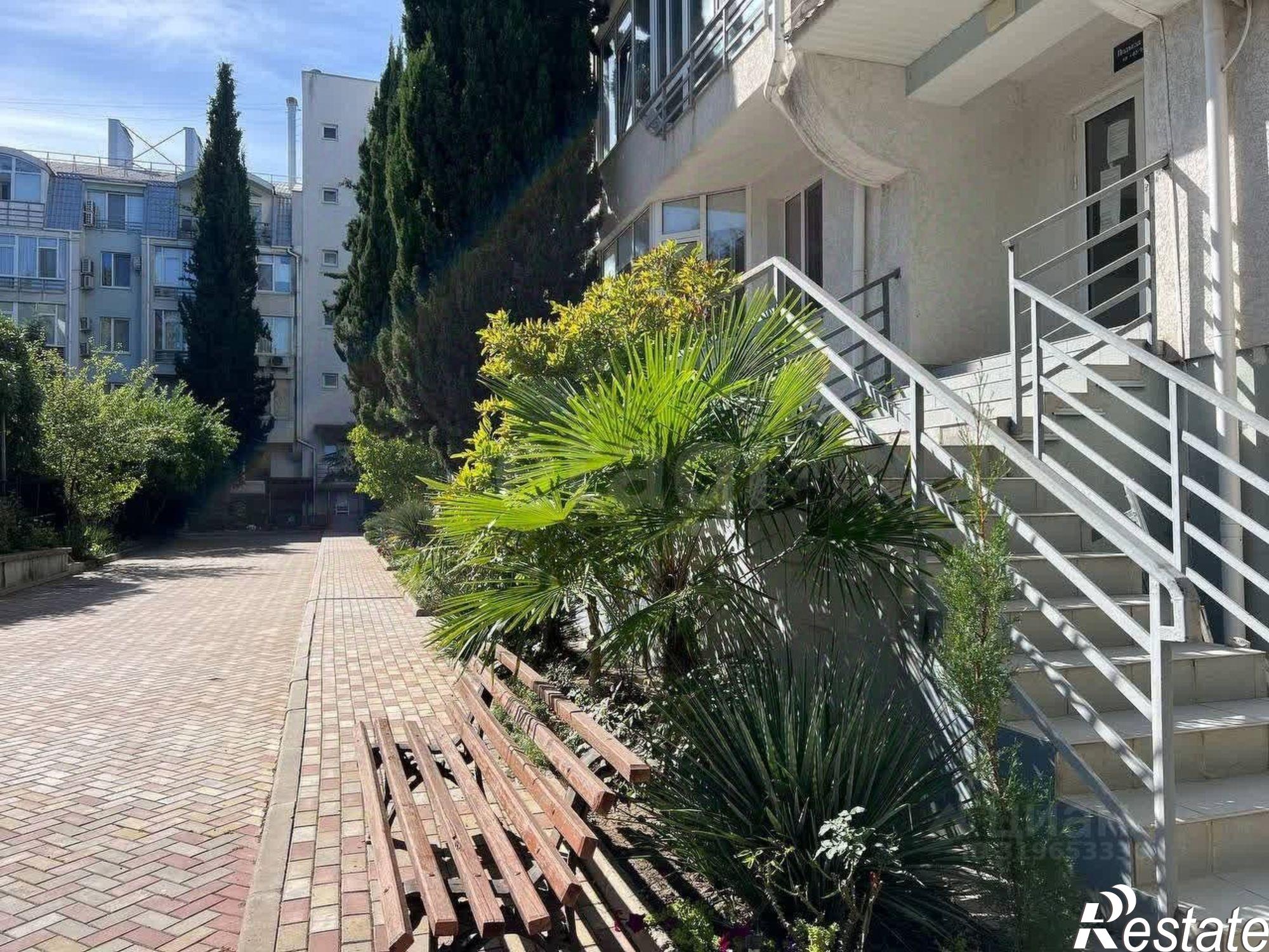 Купить квартиру за 20 500 000 рублей на Платановая улица, 1