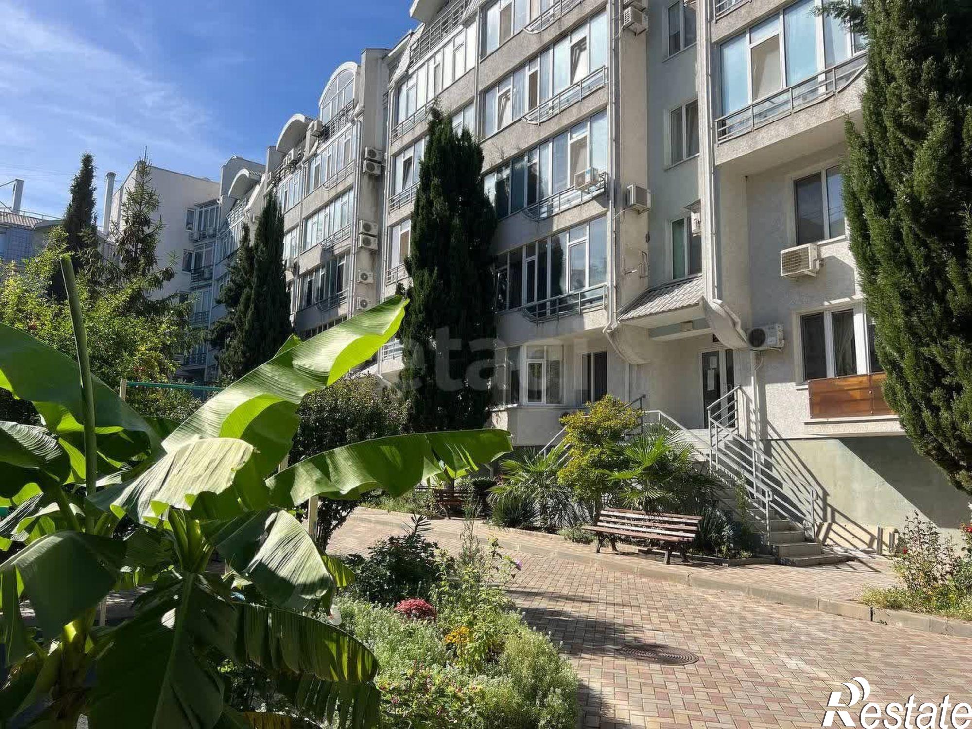 Купить квартиру за 20 500 000 рублей на Платановая улица, 1