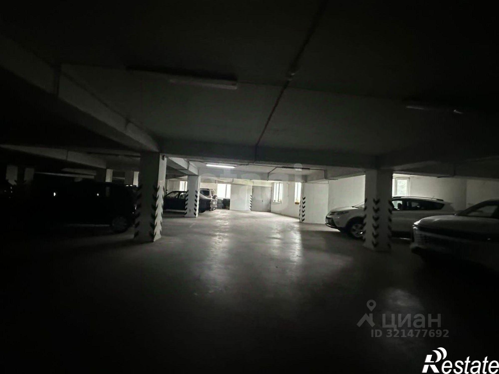 Купить гараж, место в паркинге за 2 150 010 рублей на Школьная улица, 2