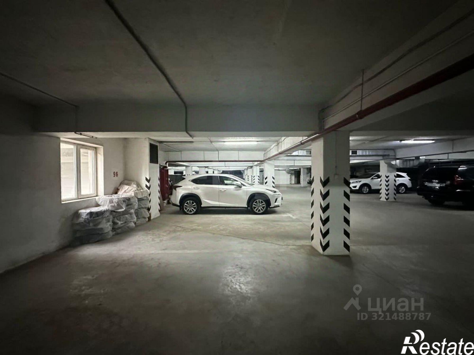 Купить гараж, место в паркинге за 2 150 010 рублей на Школьная улица, 2