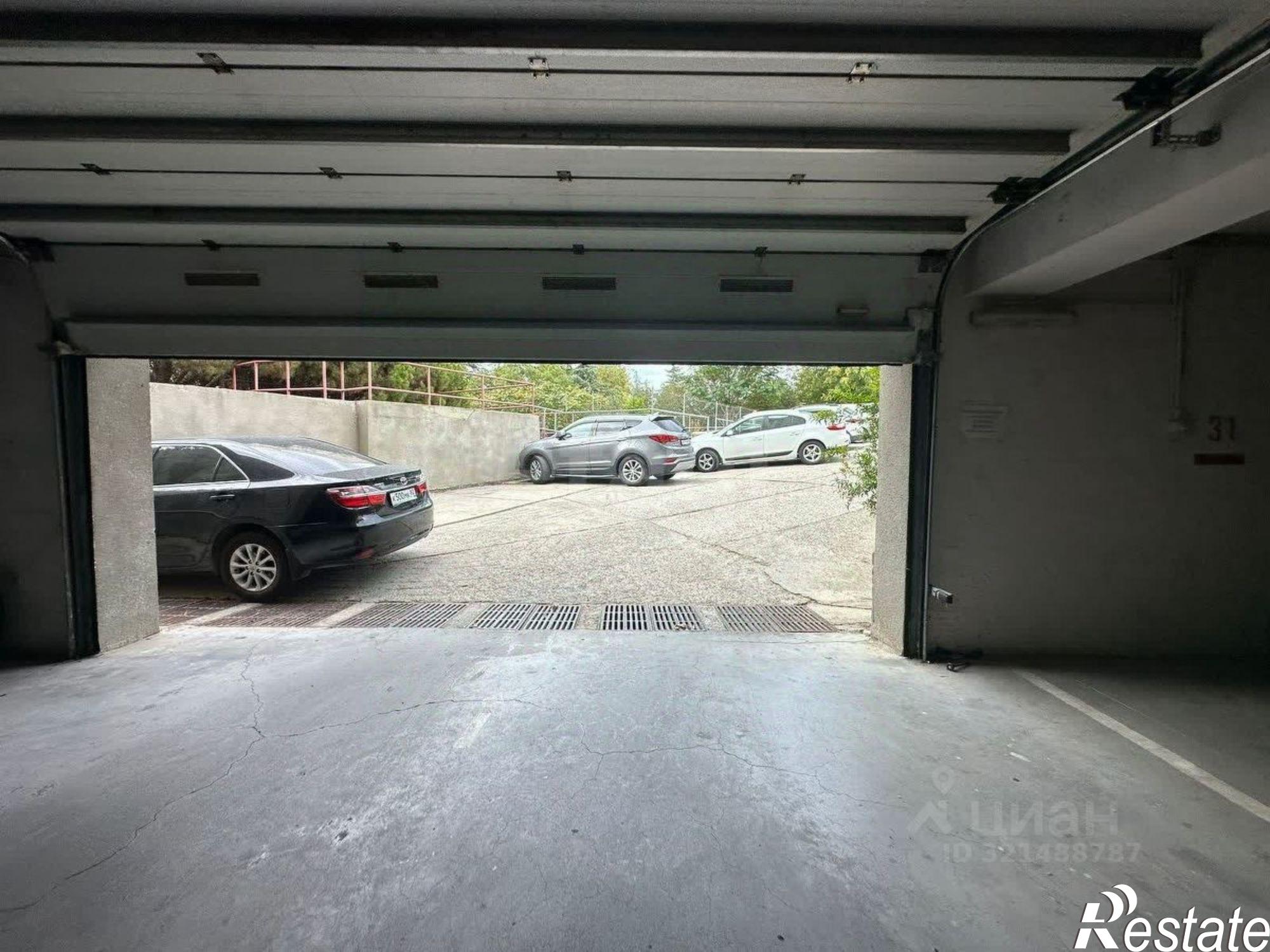 Купить гараж, место в паркинге за 2 150 010 рублей на Школьная улица, 2