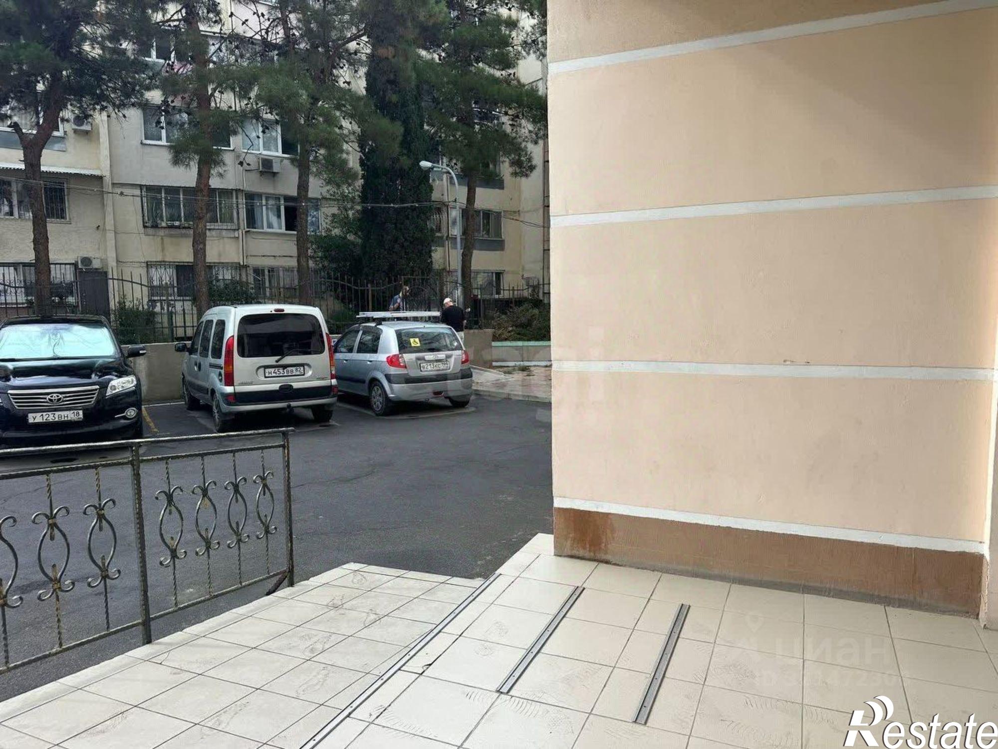 Купить гараж, место в паркинге за 2 150 010 рублей на Школьная улица, 2