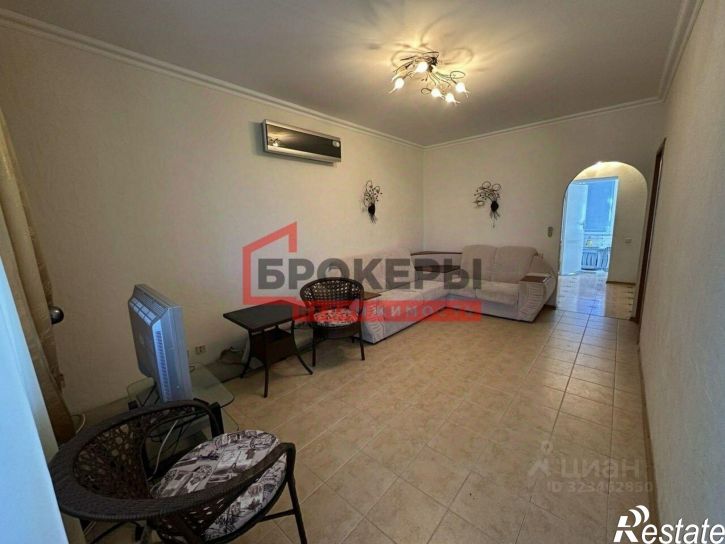 2-комн квартира мкр Волна, 1,  д. 1