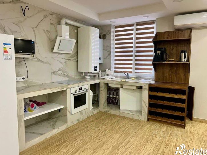 5-комн квартира мкр Волна, 1,  д. 1