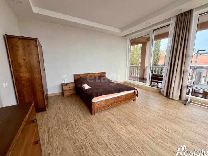 5-комн квартира мкр Волна, 1,  д. 1