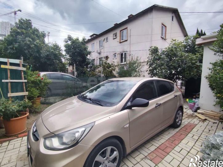 3-комн квартира ул Коллективная, 4,  д. 4