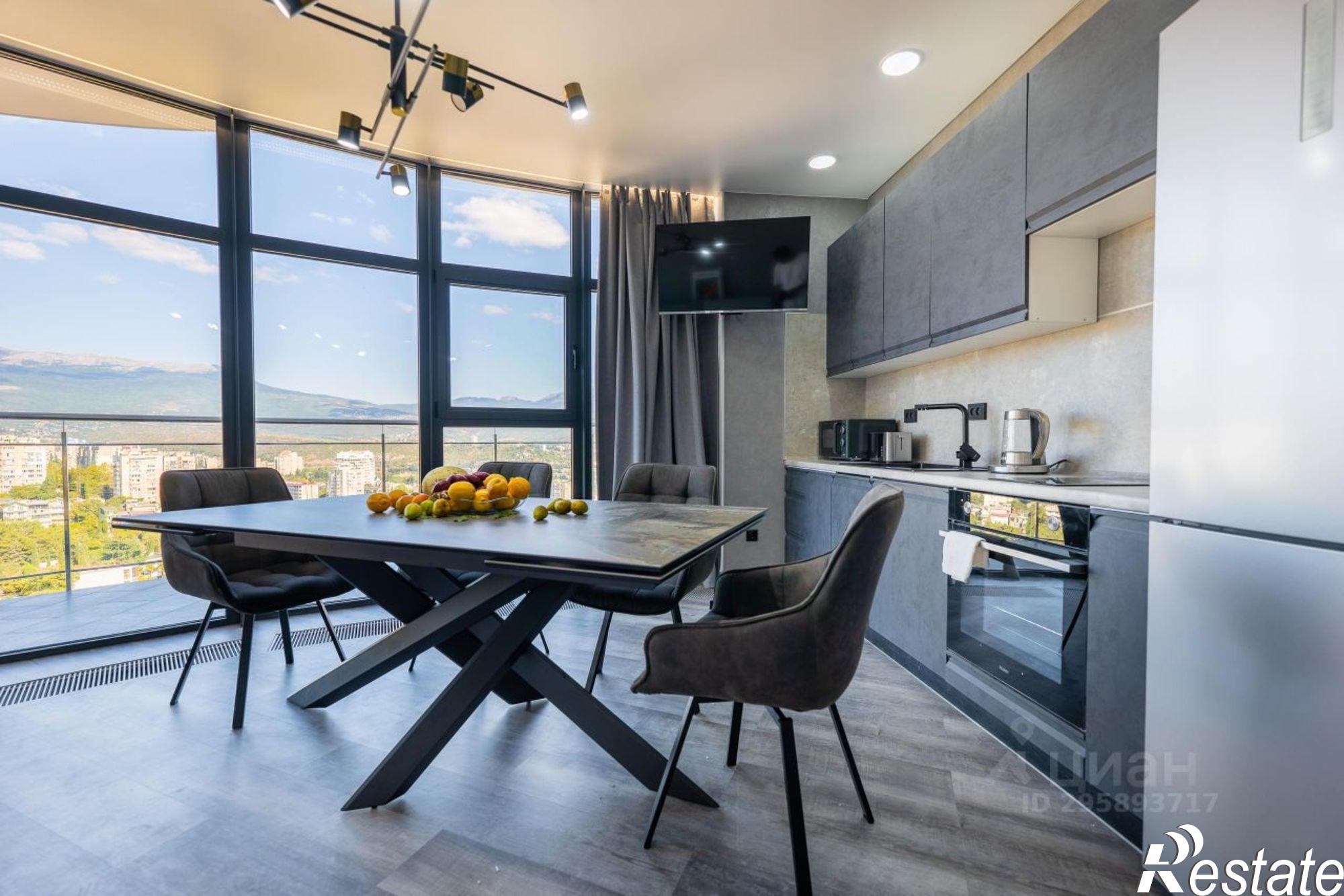 Сдать квартиру за 75 000 рублей на Западная улица, 4 к3