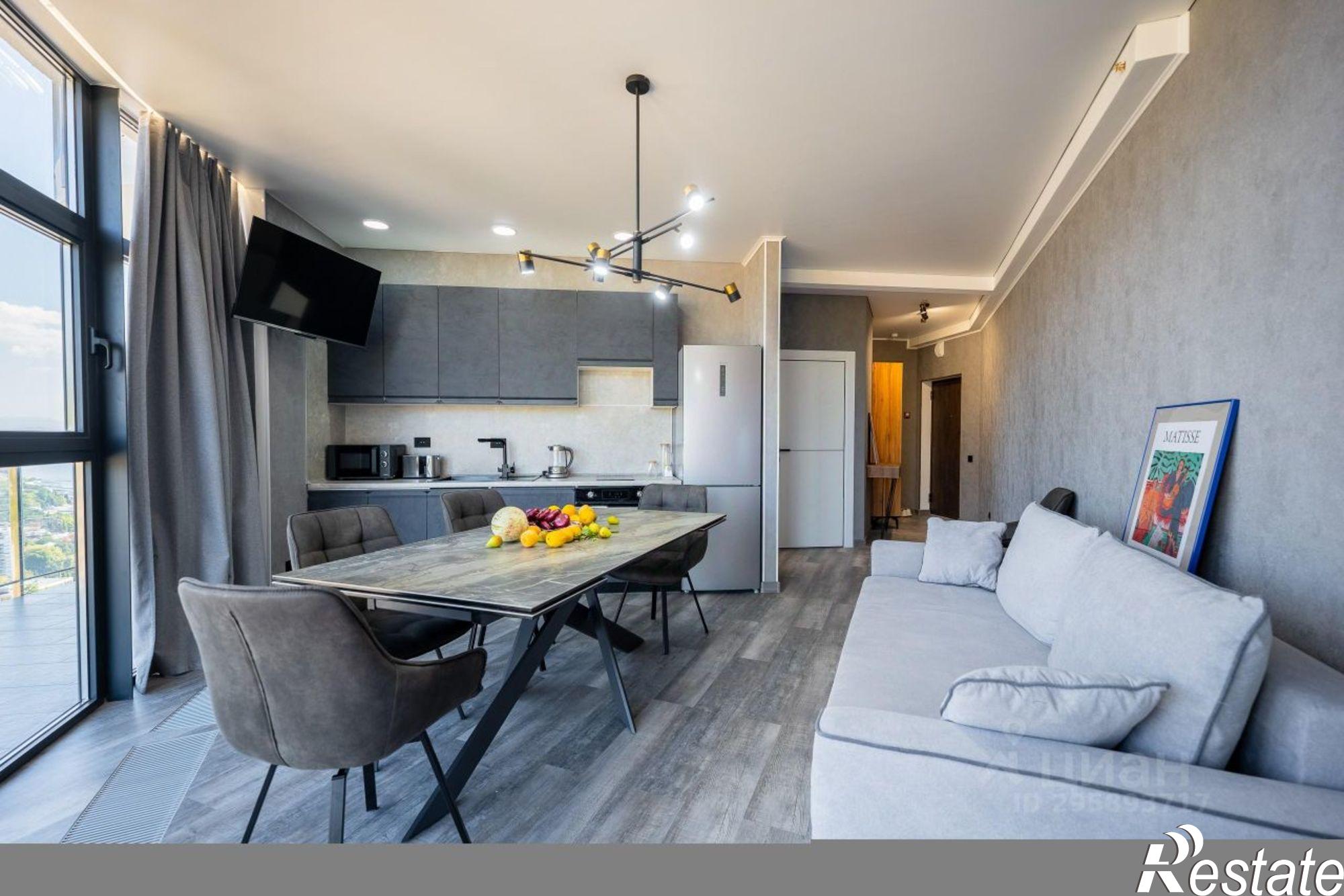 Сдать квартиру за 75 000 рублей на Западная улица, 4 к3