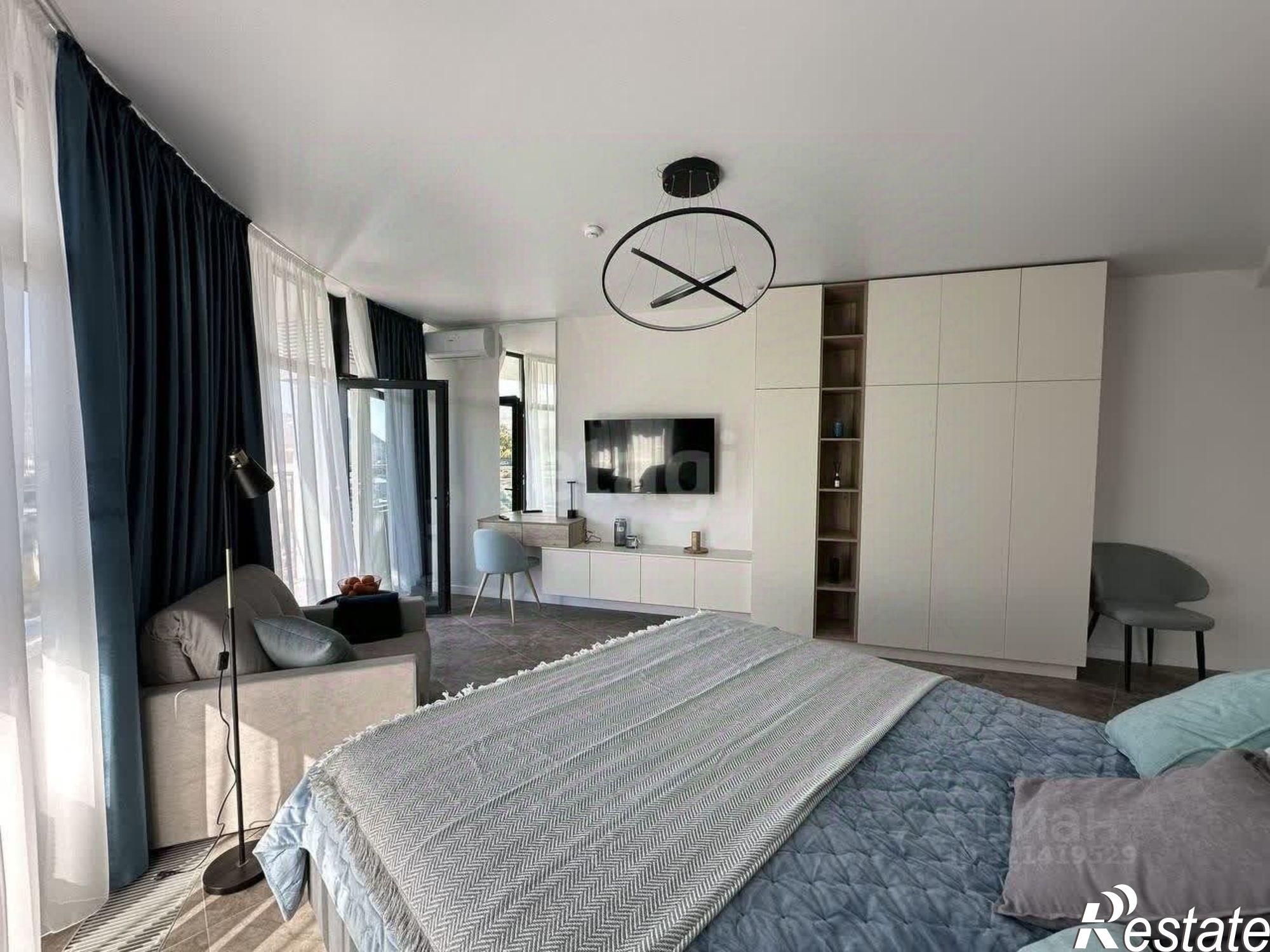 Купить квартиру за 21 000 000 рублей на ул Западная, 14