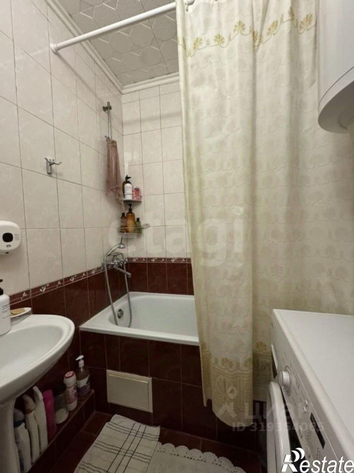 3-комн квартира ул Б.Хмельницкого, 5,  д. 5