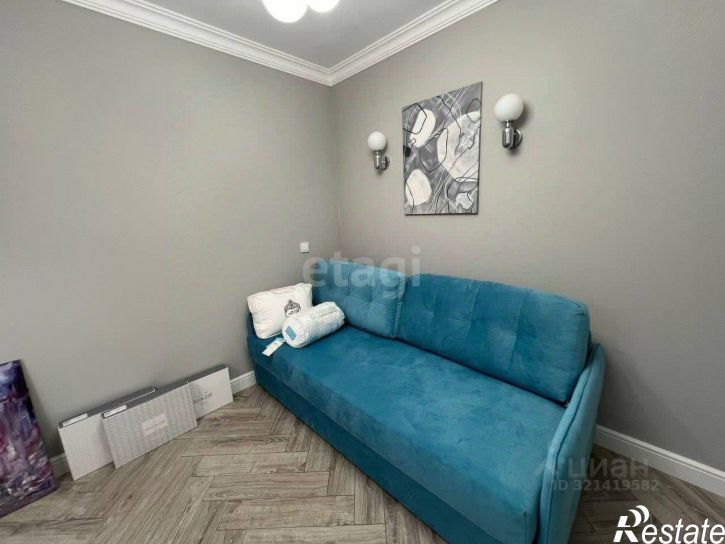 3-комн квартира улица Сергеева-Ценского, 10,  д. 10