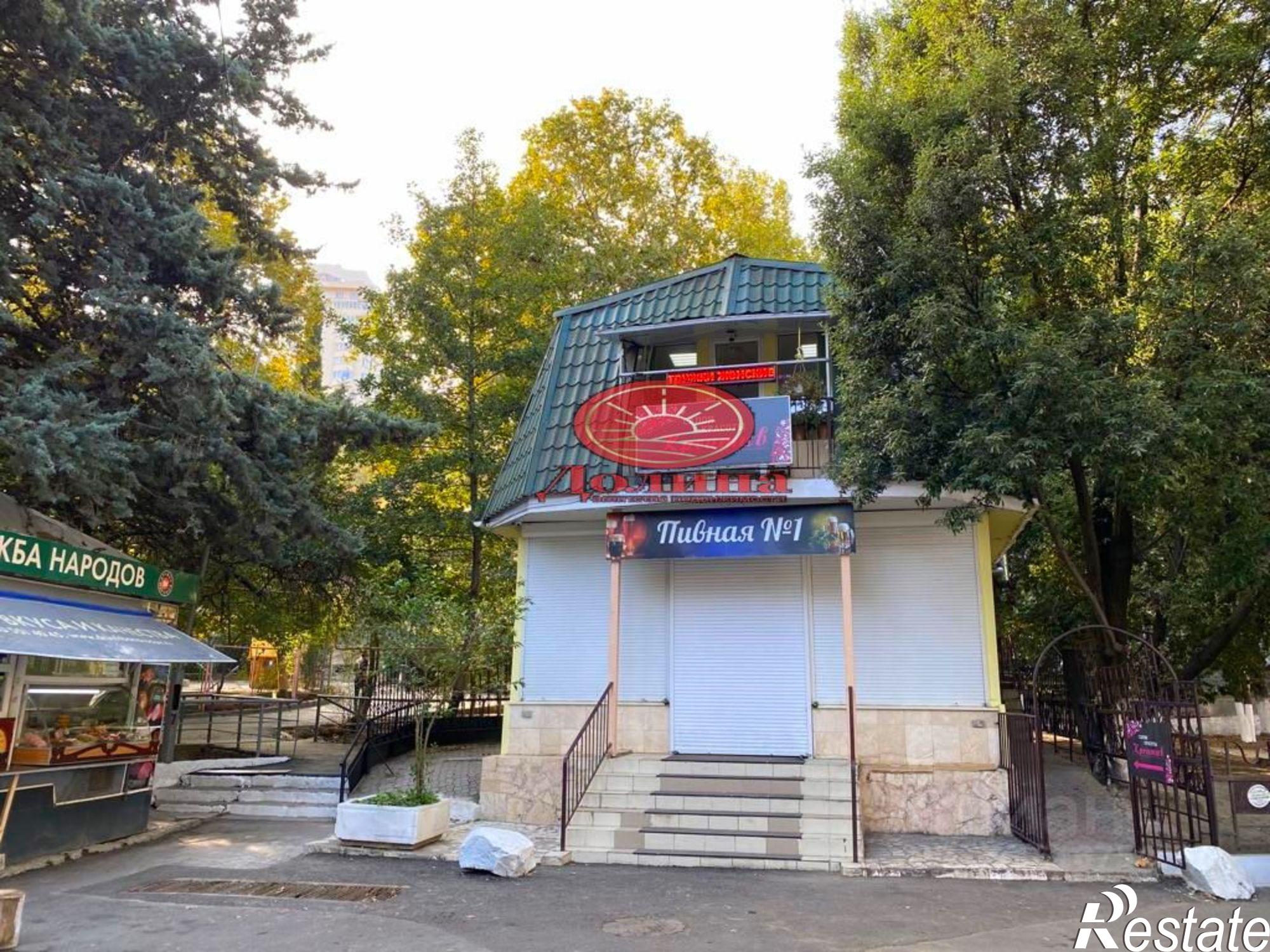 Купить помещение свободного назначения за 21 000 100 рублей на Ялтинская улица, 11