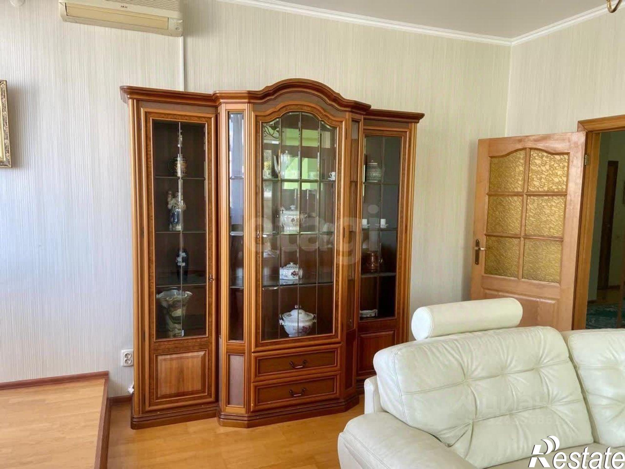 Купить квартиру за 23 450 000 рублей на ул Б.Хмельницкого, 5