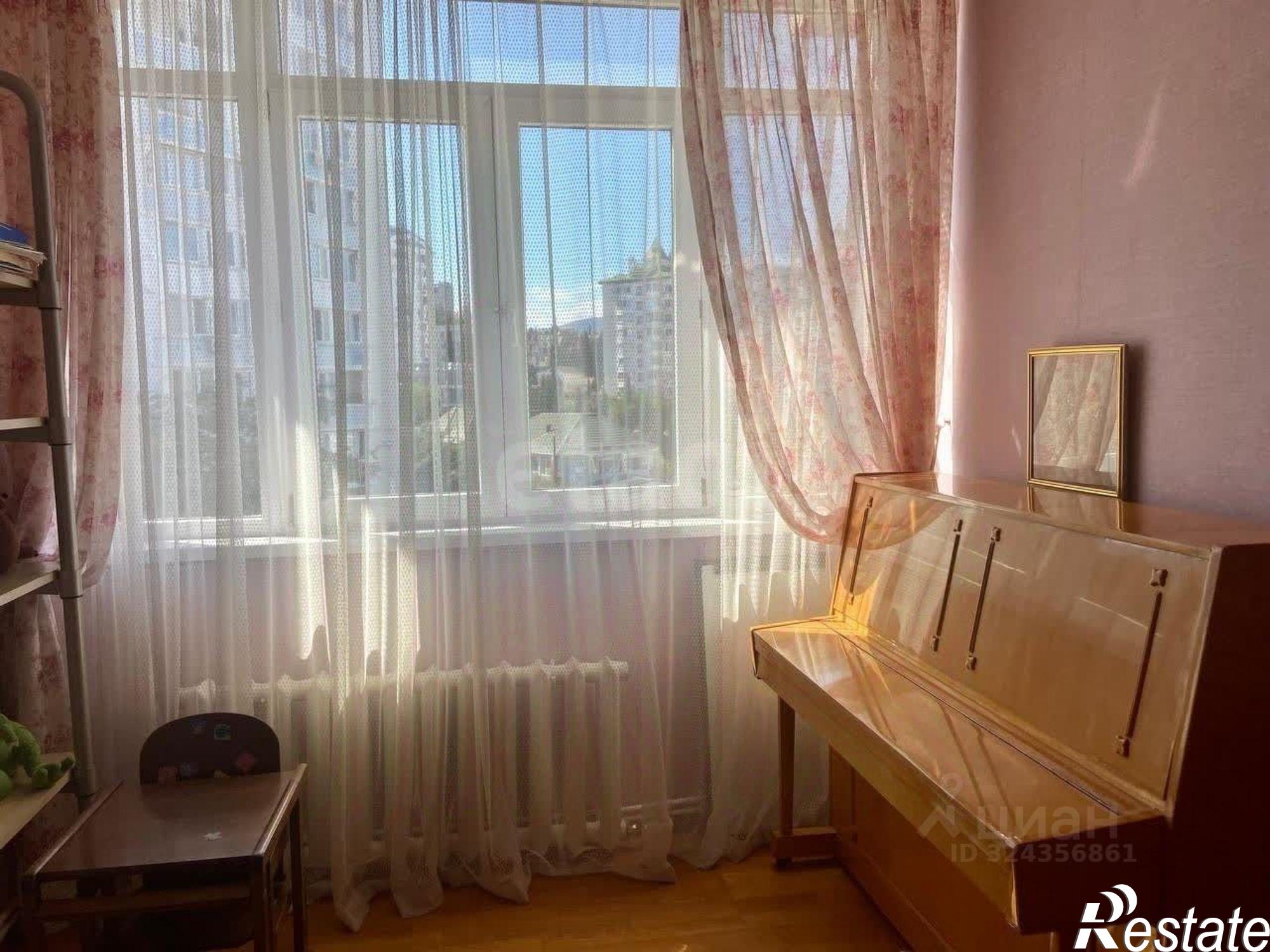 Купить квартиру за 23 450 000 рублей на ул Б.Хмельницкого, 5