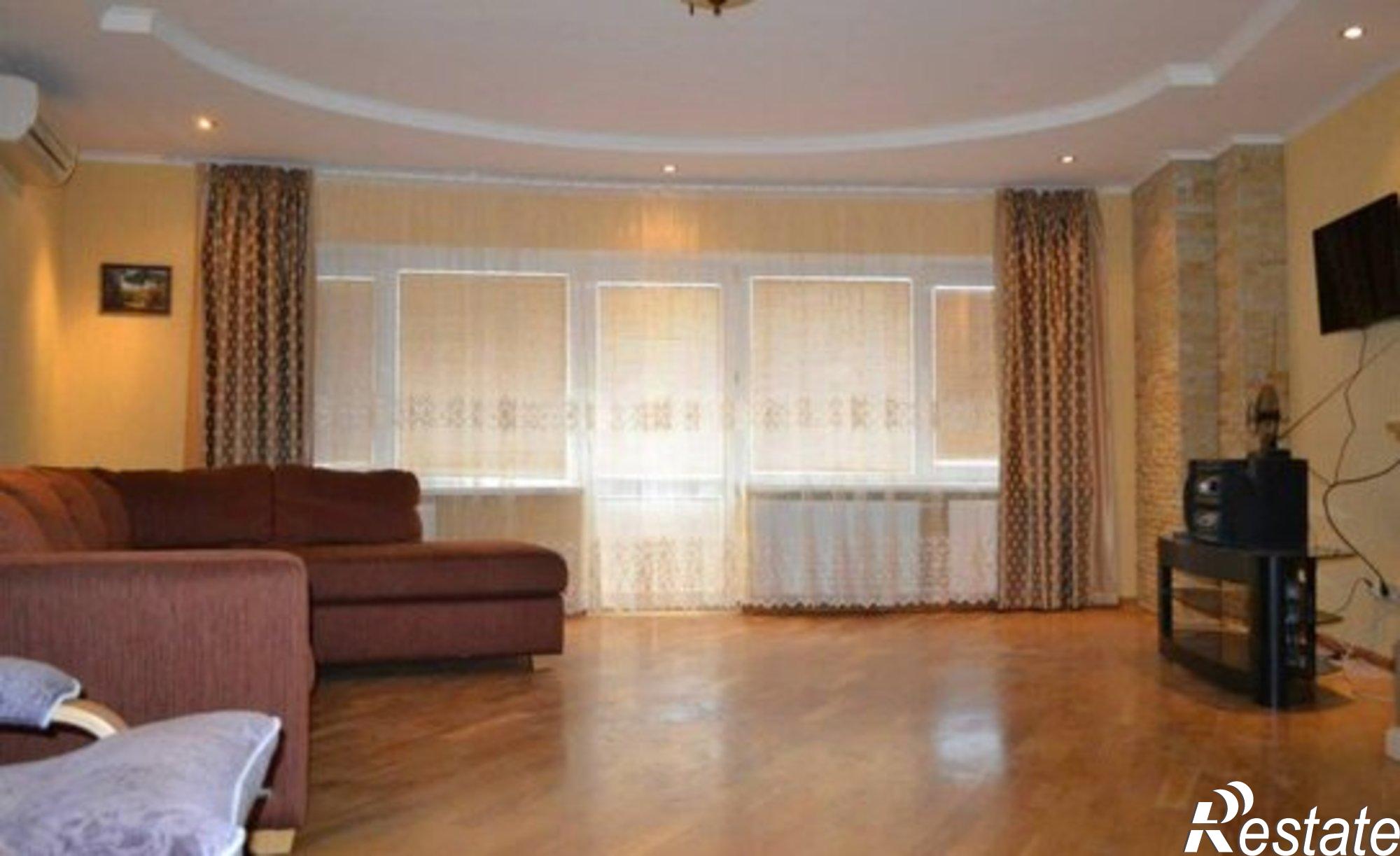 Купить квартиру за 18 500 000 рублей на Комсомольская улица, 1А