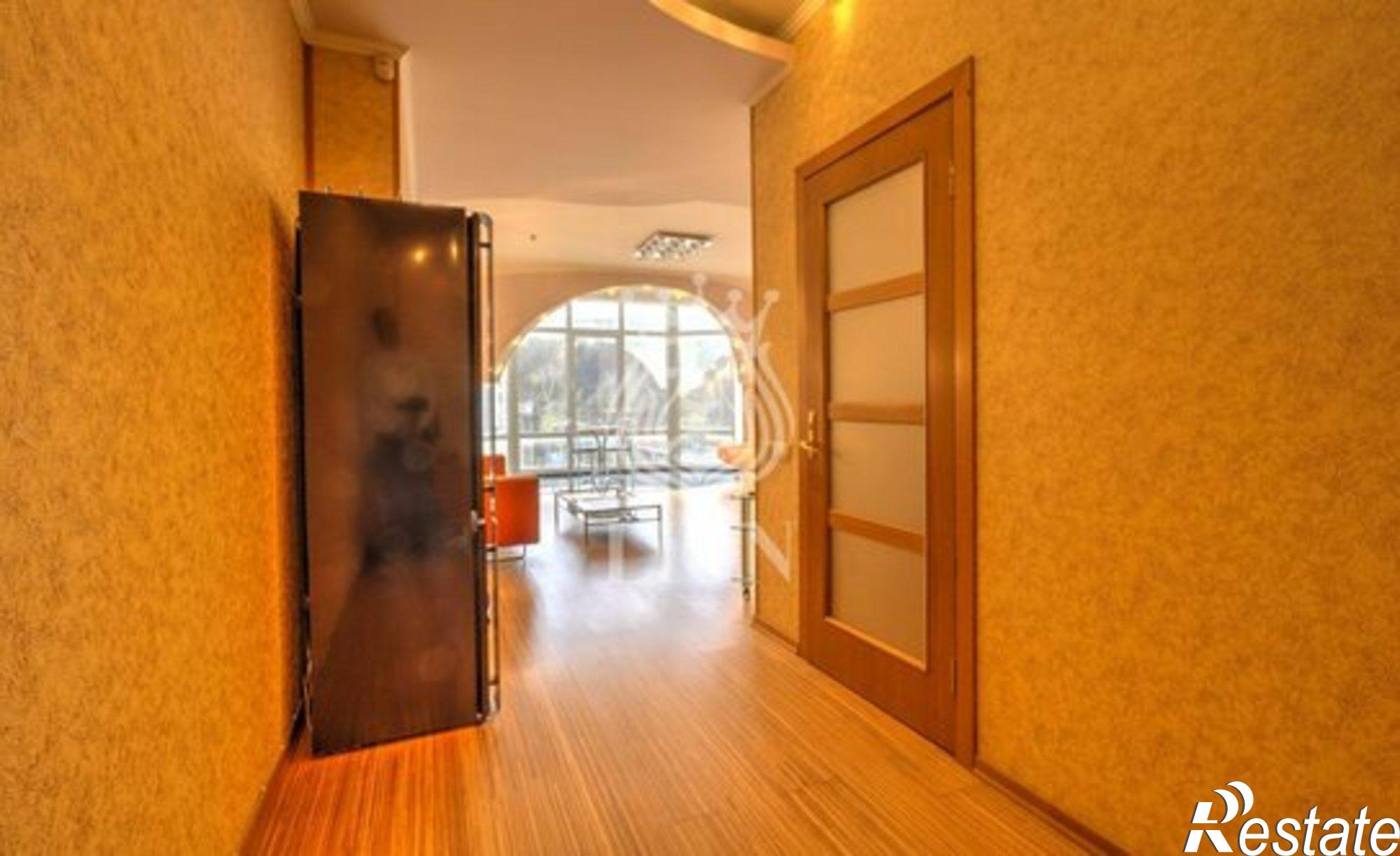 Купить квартиру за 15 500 000 рублей на улица Горького, 6