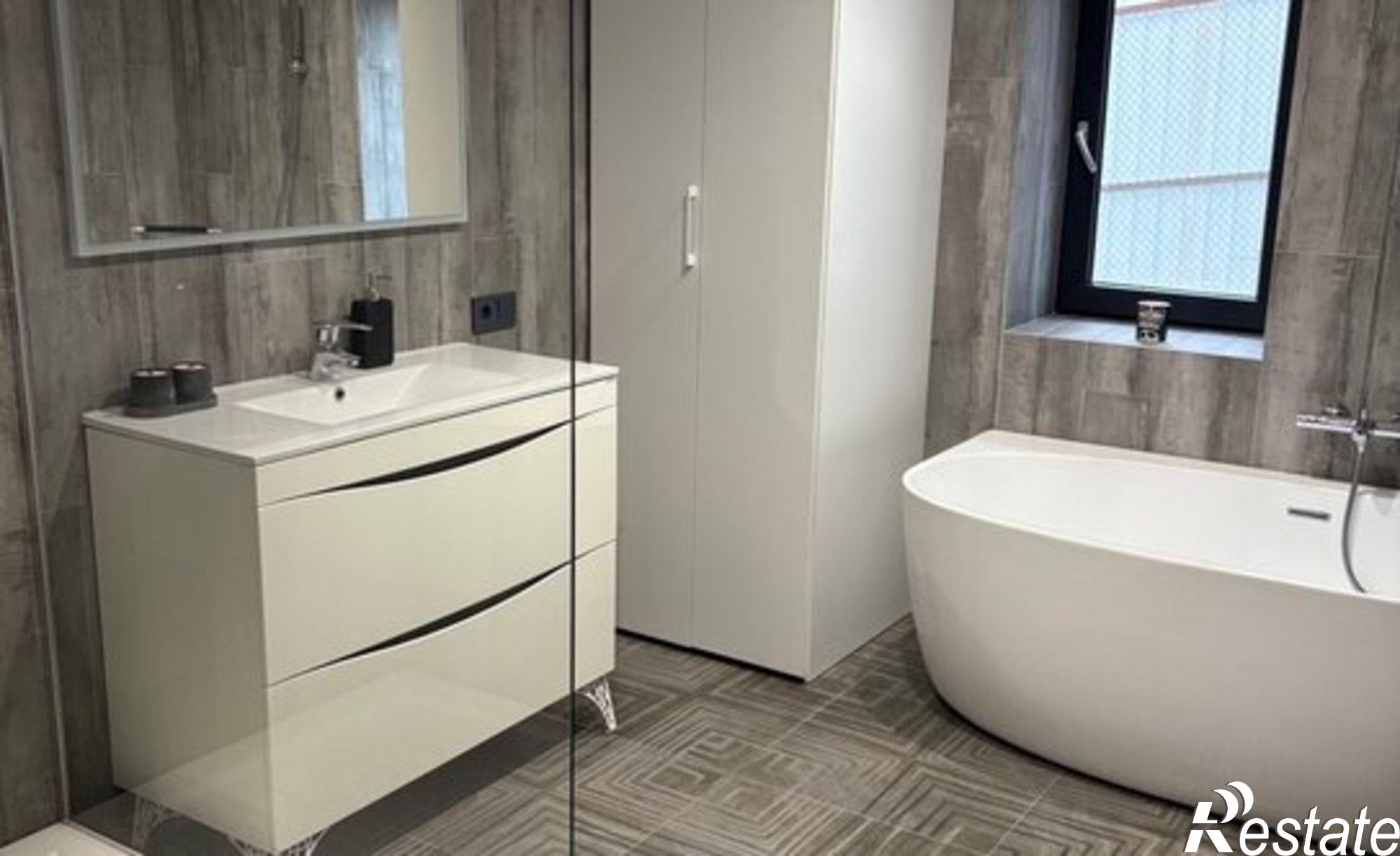 Купить квартиру за 48 000 000 рублей на ул Артиллерийская, 8