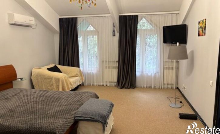 5-комн квартира ул Артиллерийская, 8,  д. 8