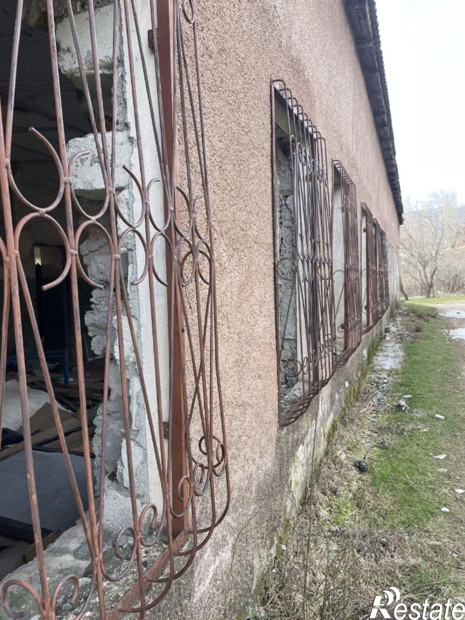 Купить производственную площадь за 9 979 940 рублей на Клубный пер, 2