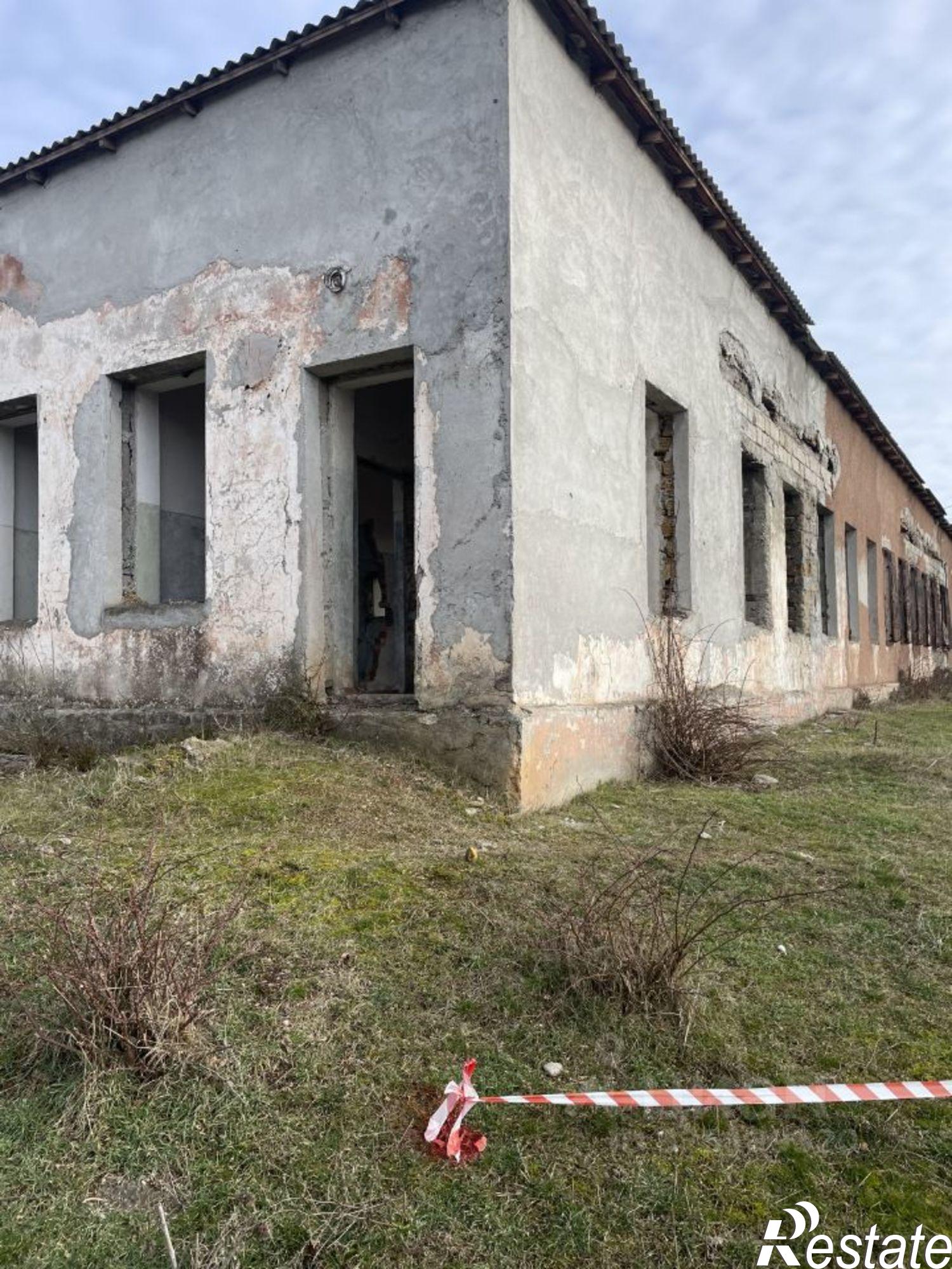 Купить производственную площадь за 9 979 940 рублей на Клубный пер, 2