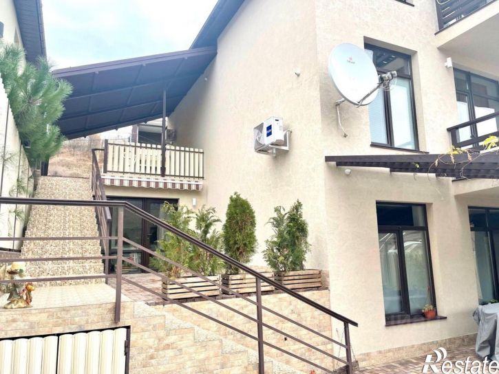 Отдельное здание г.о. Алушта, с. Лазурное