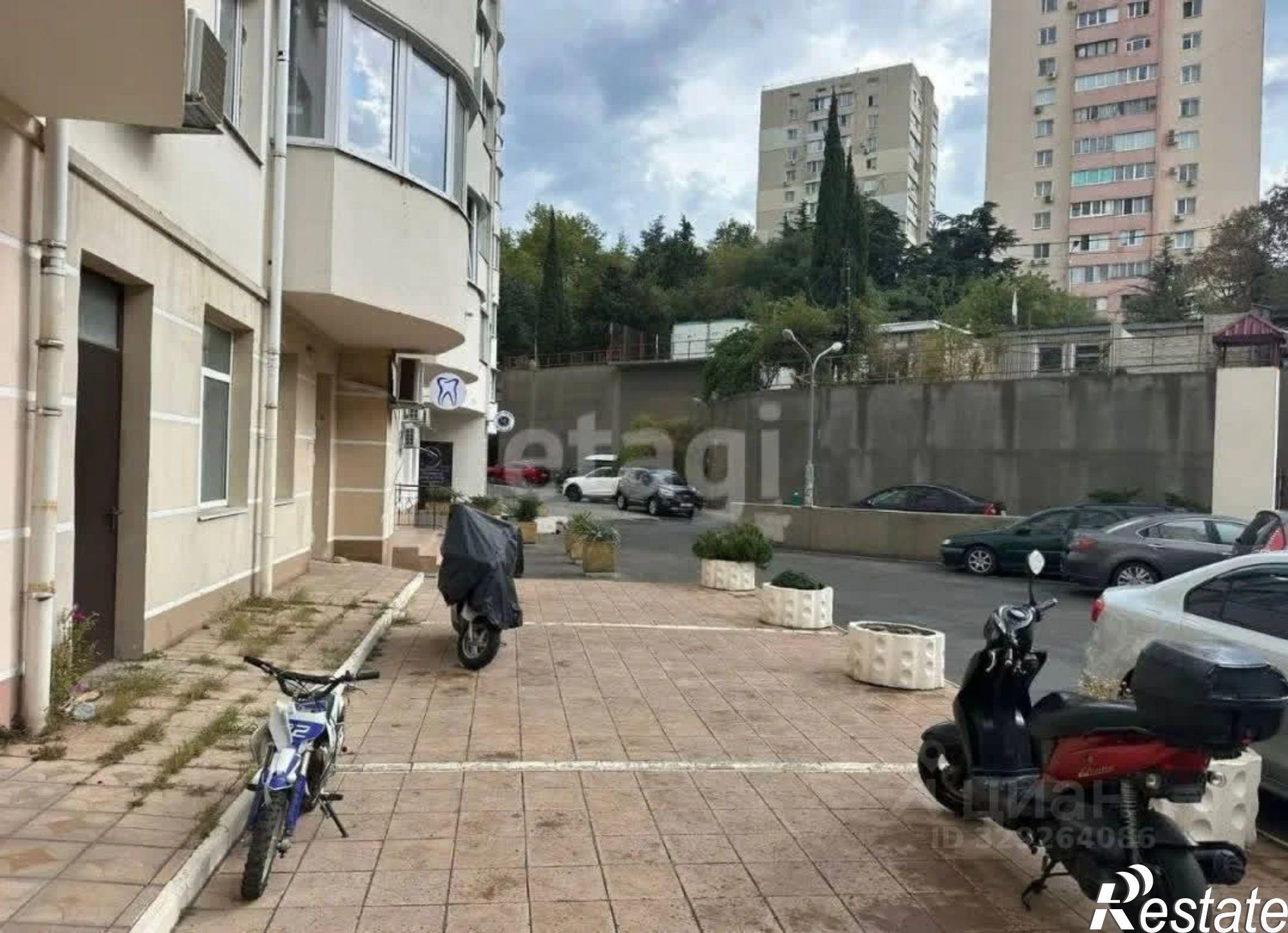 Купить гараж, место в паркинге за 1 800 000 рублей на ул Школьная, 11А