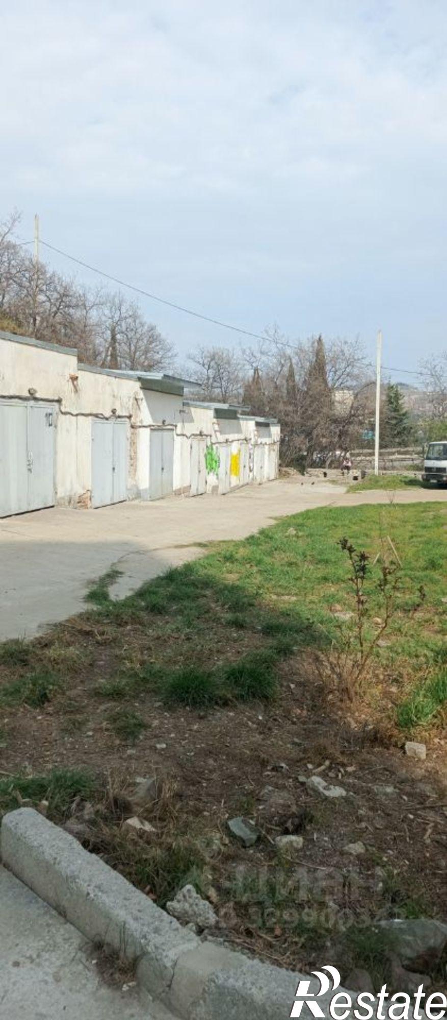 Купить гараж, место в паркинге за 2 000 020 рублей на ул Б.Хмельницкого, 9а