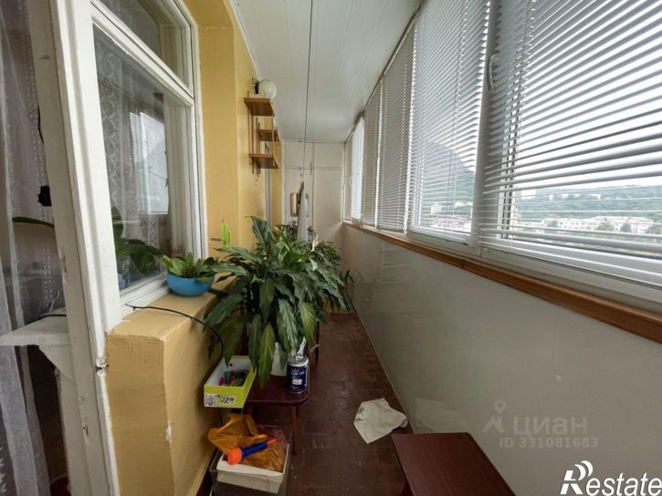 3-комн квартира ул Партенитская, 12,  д. 12