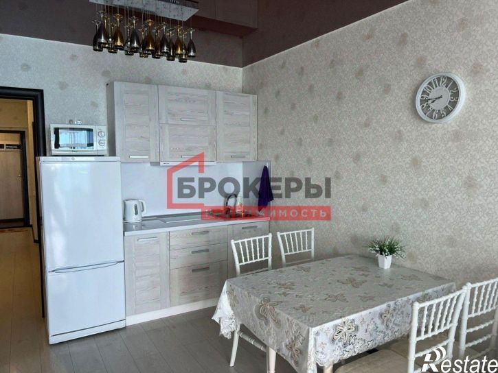 4-комн квартира ул Аллея Декабристов, 6,  д. 6