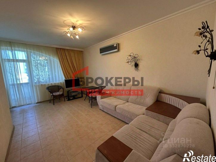 2-комн квартира мкр Волна, 1,  д. 1