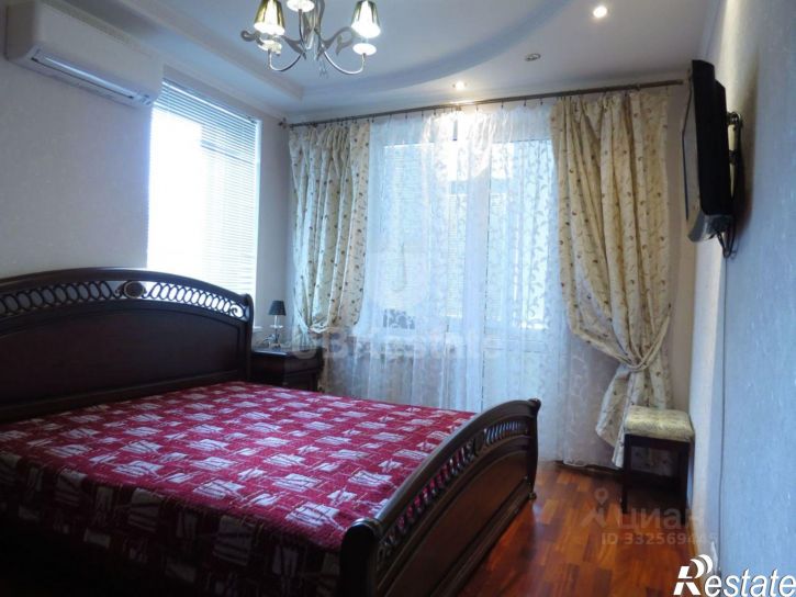 3-комн квартира ул Платановая, 1,  д. 1