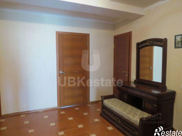 3-комн квартира ул Платановая, 1,  д. 1