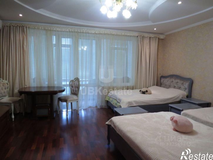 3-комн квартира ул Платановая, 1,  д. 1