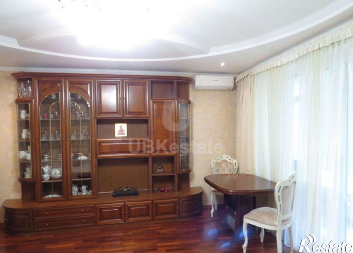 3-комн квартира ул Платановая, 1,  д. 1