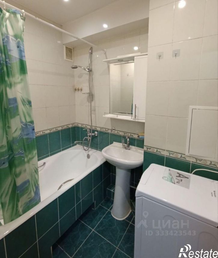 2-комн квартира ул Ялтинская, 10,  д. 10