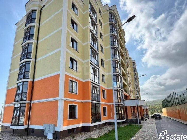 3-комн квартира улица 60 лет СССР, 1,  д. 1