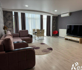 2-комн, 64кв м, этаж 4/5 улица Горького, 6