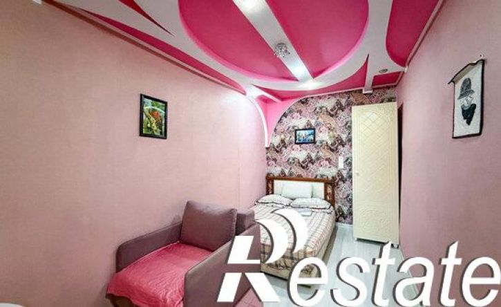 8-комн квартира улица Розы Люксембург, 17,  д. 17