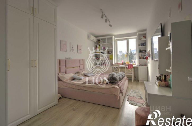 3-комн квартира Платановая улица, 1,  д. 1