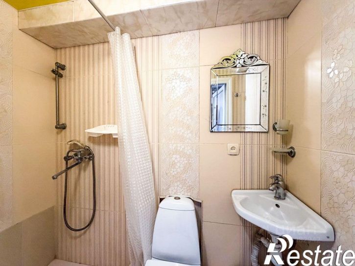6-комн квартира улица Розы Люксембург, 17,  д. 17